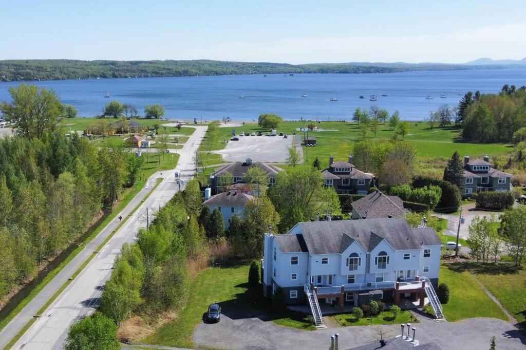 *Nouveaute* Foyer Au Bois, Plage, Montagne Et + Magog Exteriör bild